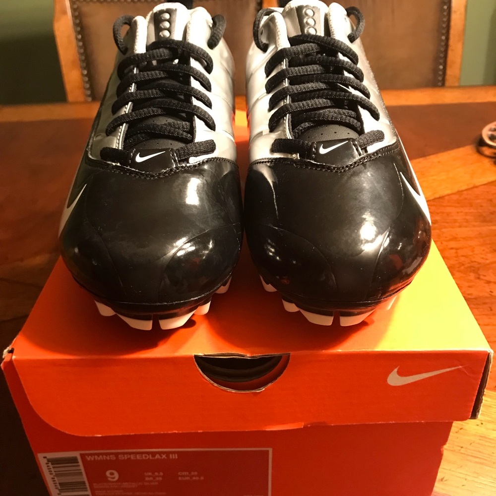 BRAND NEW Nike Speedlax Cleat size 9